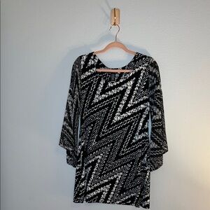 Valerie Stevens Black and White Zigzag Pattern Dress 🖤🤍